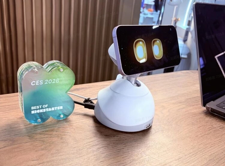 可以科技携全球首款桌面AI伙伴DeskMate登陆2026 CES 开启“人机共生”新范式(图2)